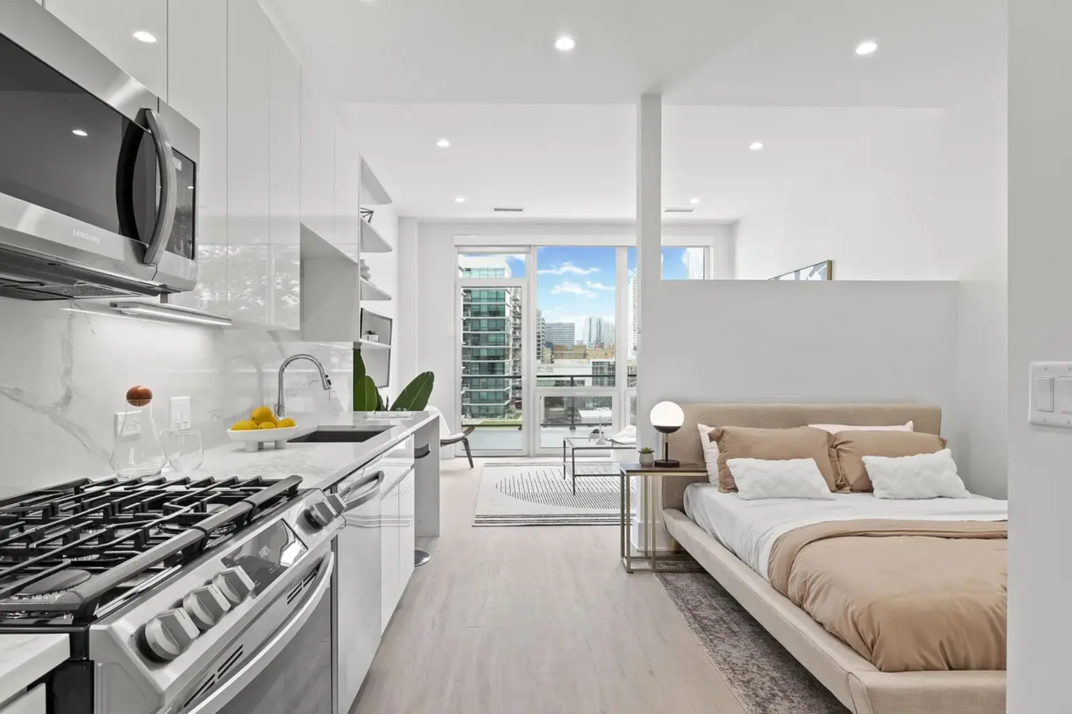 812 W. Adams apartment interior